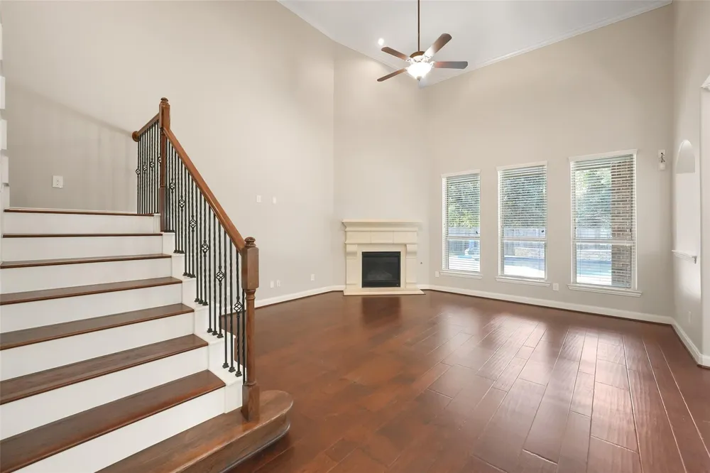 107 Jordans Place Montgomery, TX 77316