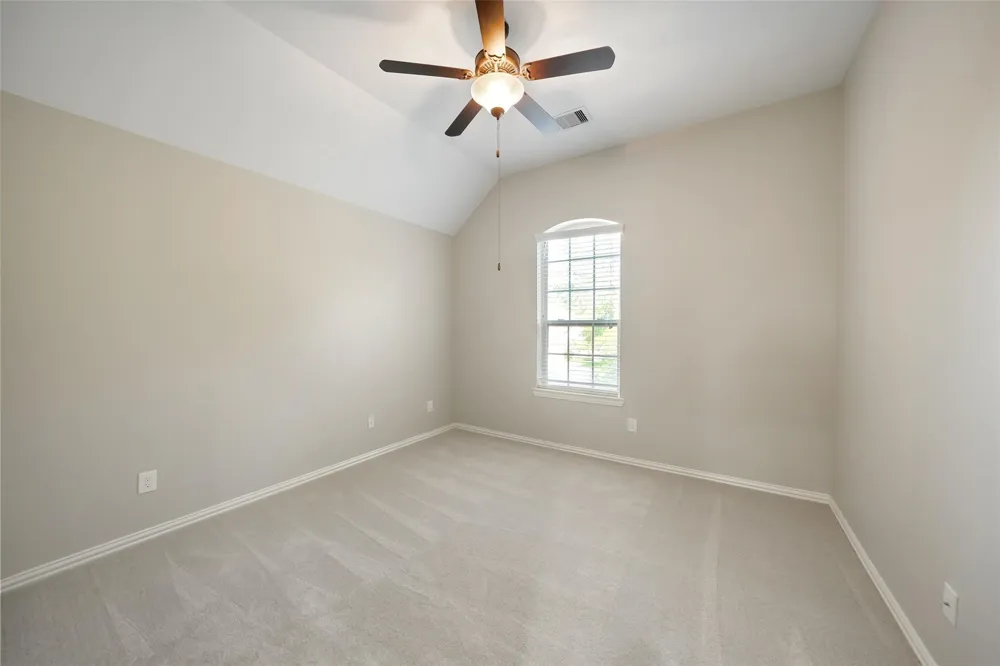 107 Jordans Place Montgomery, TX 77316