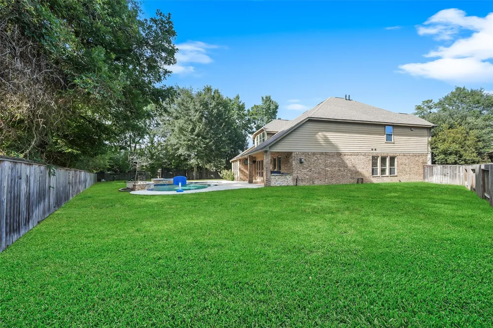 107 Jordans Place Montgomery, TX 77316