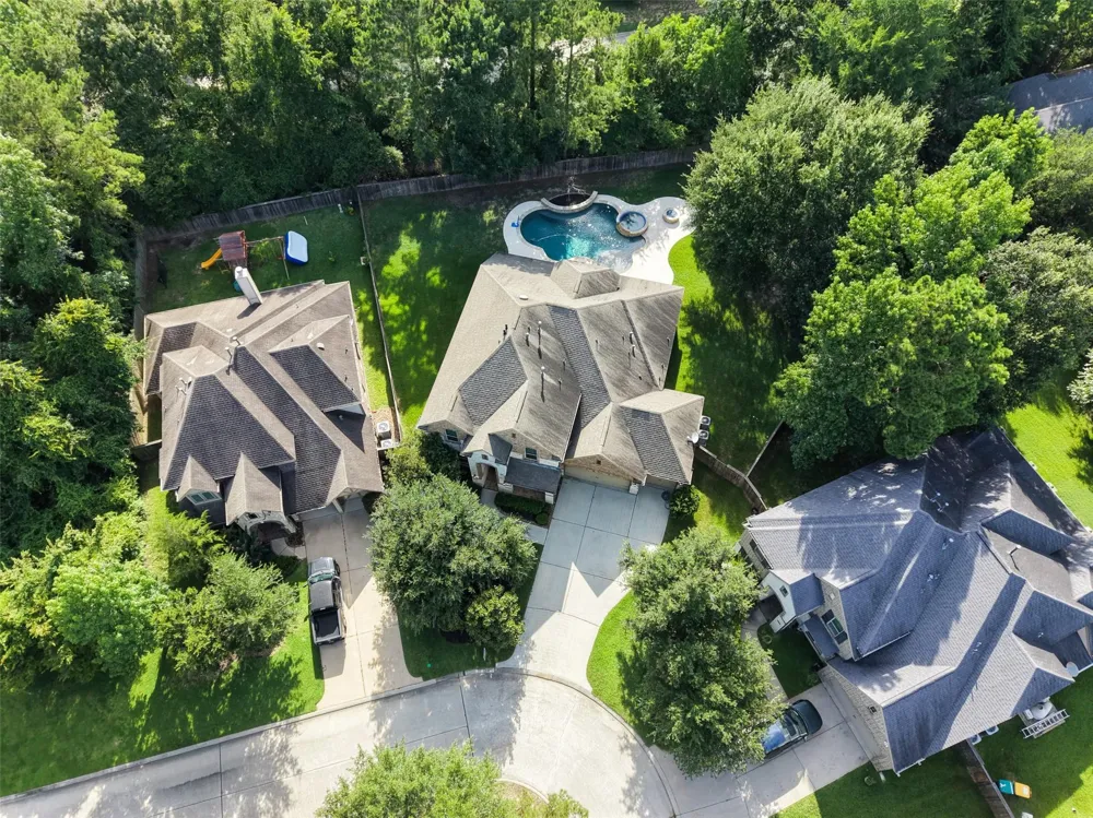 107 Jordans Place Montgomery, TX 77316