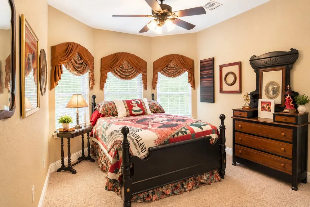 17 Red Oak Court Lake Jackson, TX 77566