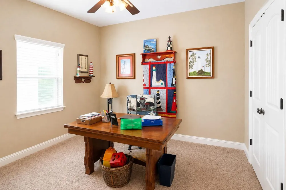 17 Red Oak Court Lake Jackson, TX 77566