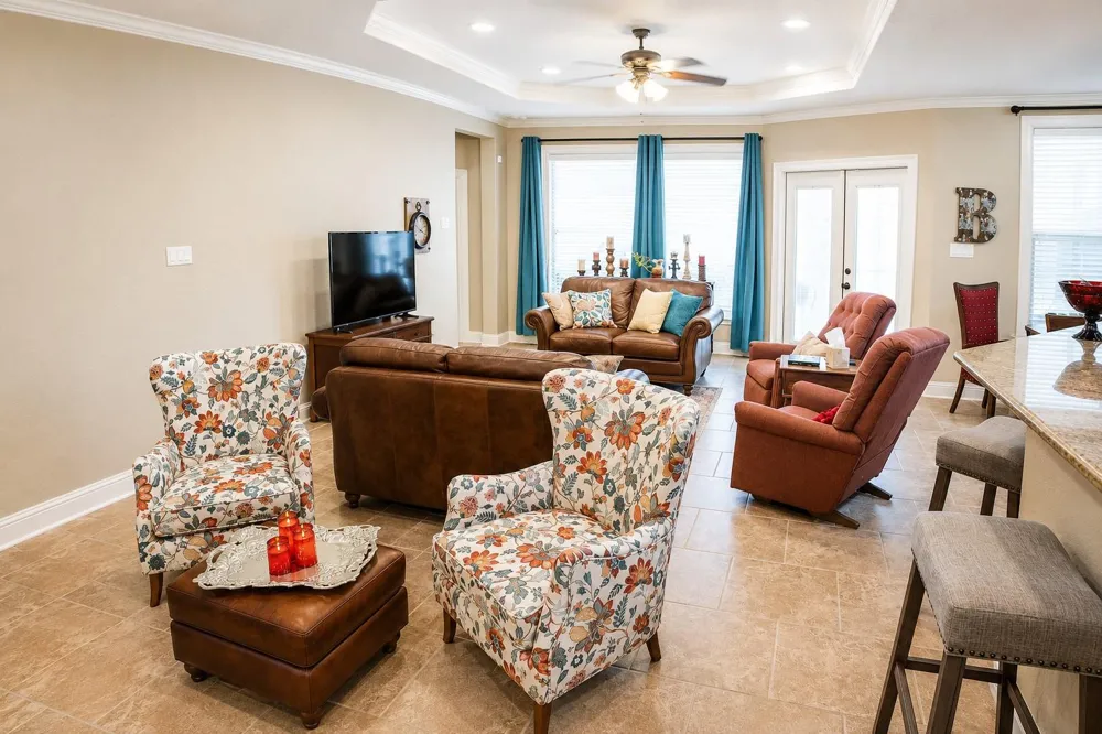 17 Red Oak Court Lake Jackson, TX 77566
