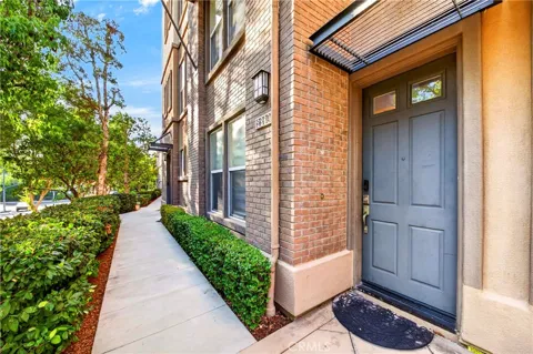2260 Clark