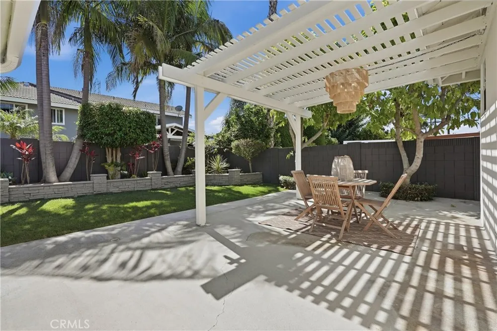 20302 Craimer Lane Huntington Beach, CA 92646