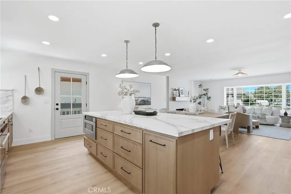 20302 Craimer Lane Huntington Beach, CA 92646