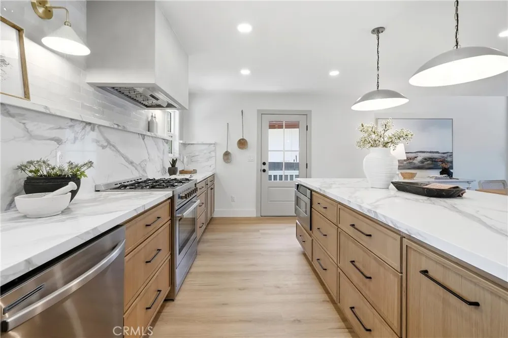 20302 Craimer Lane Huntington Beach, CA 92646