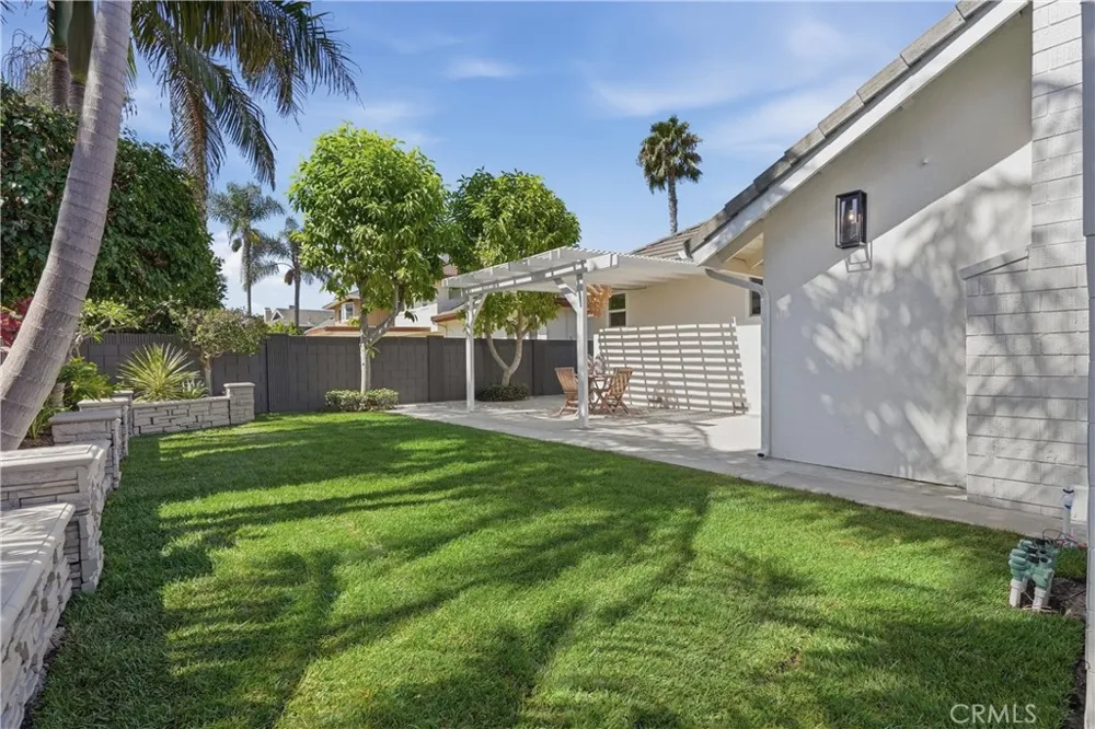 20302 Craimer Lane Huntington Beach, CA 92646