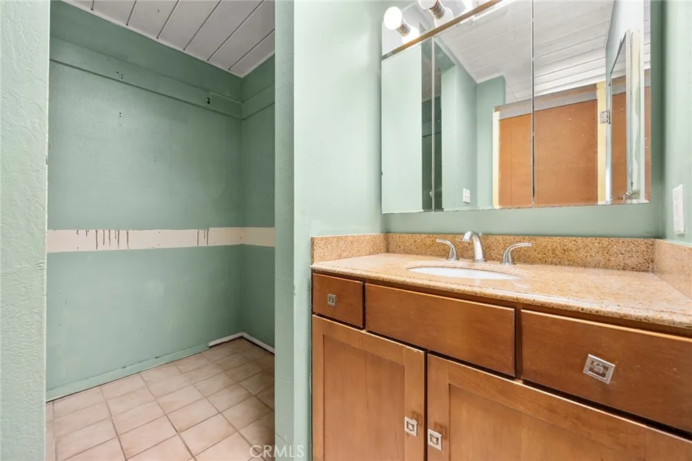 636 S Woodland Orange, CA 92869