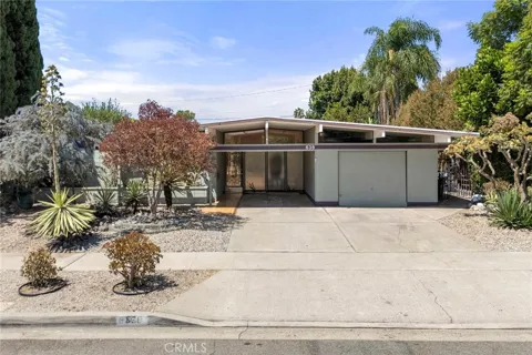 636 S Woodland
