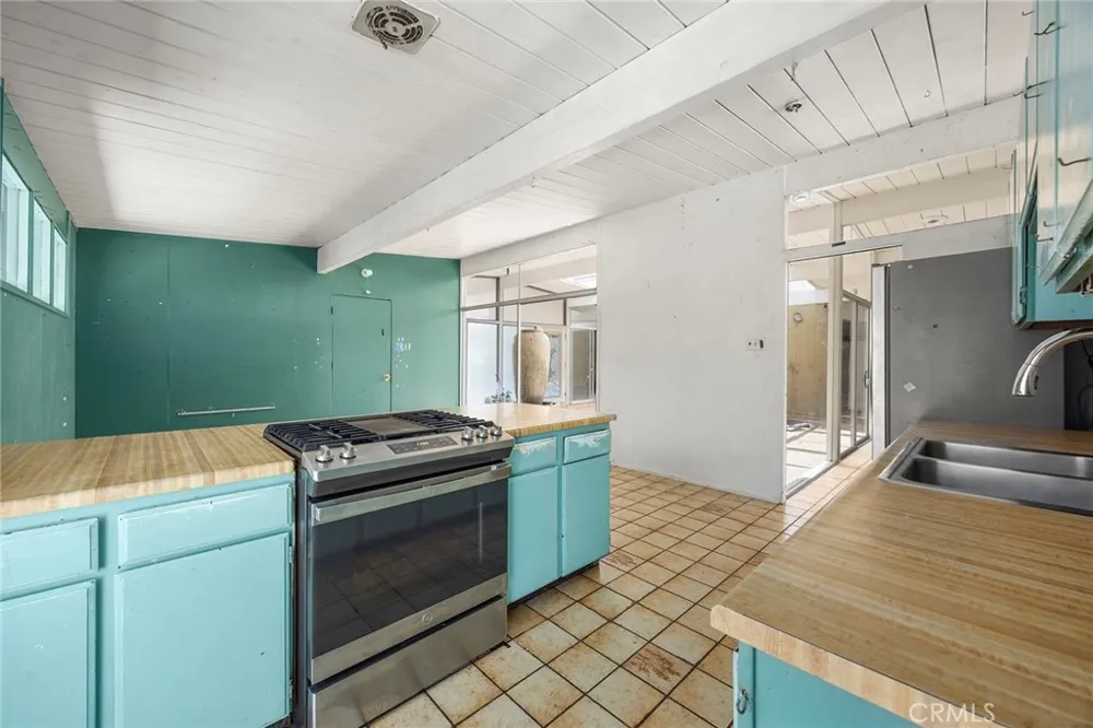 636 S Woodland Orange, CA 92869