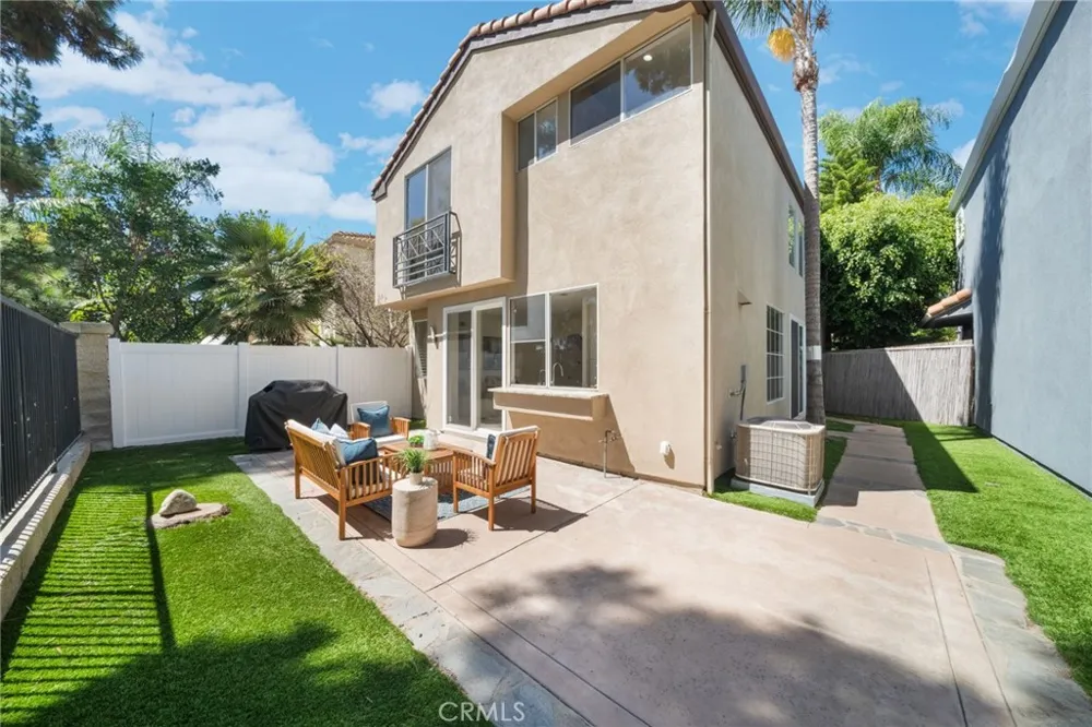 84 Hawaii Drive Aliso Viejo, CA 92656