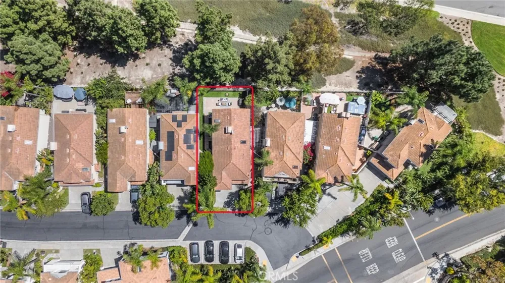 84 Hawaii Drive Aliso Viejo, CA 92656