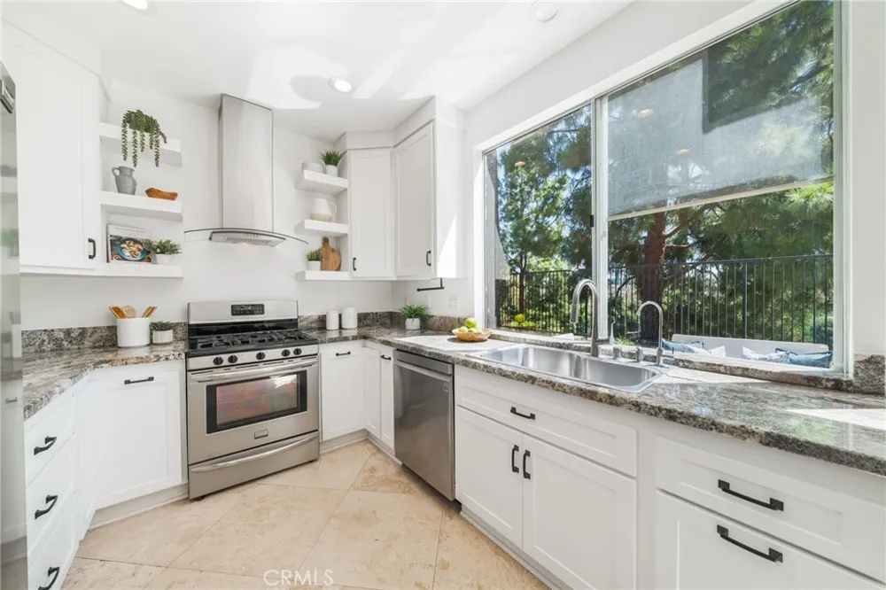 84 Hawaii Drive Aliso Viejo, CA 92656