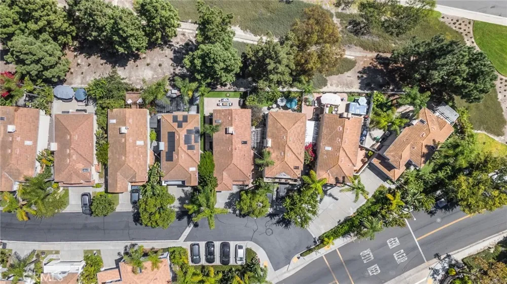 84 Hawaii Drive Aliso Viejo, CA 92656