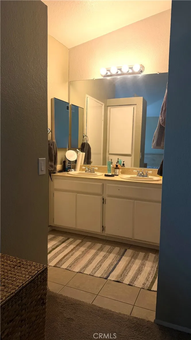 6131 Calle Mariselda #104 San Diego, CA 92124