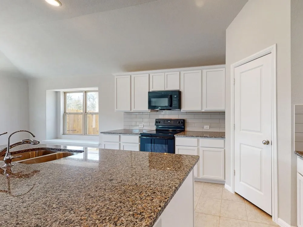 210 Lindenwood Avenue Melissa, TX 75454