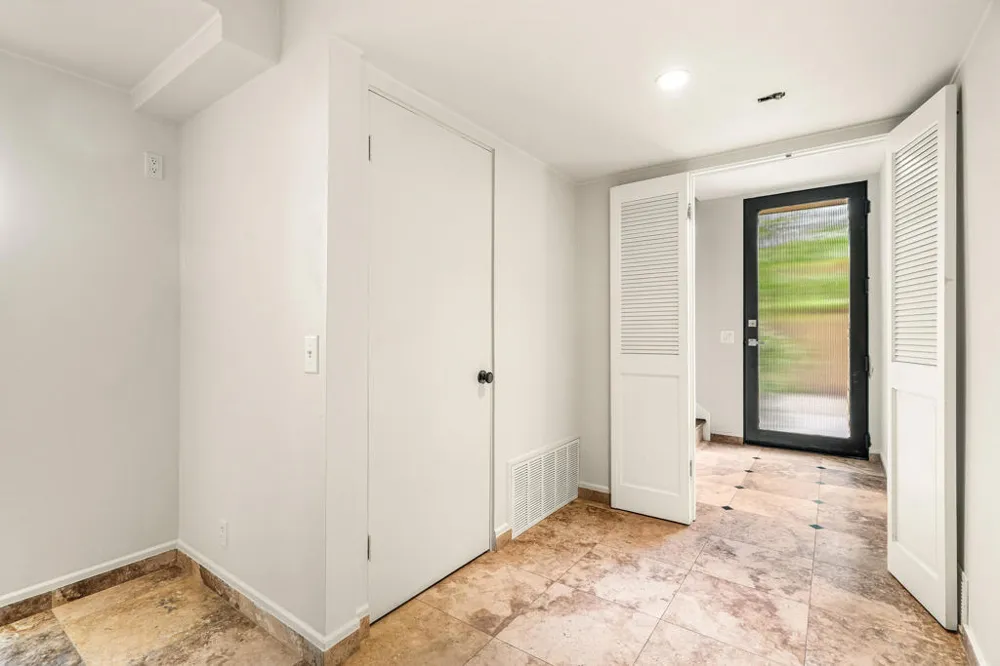 2501 Indian Canyon Drive #603 Palm Springs, CA 92262