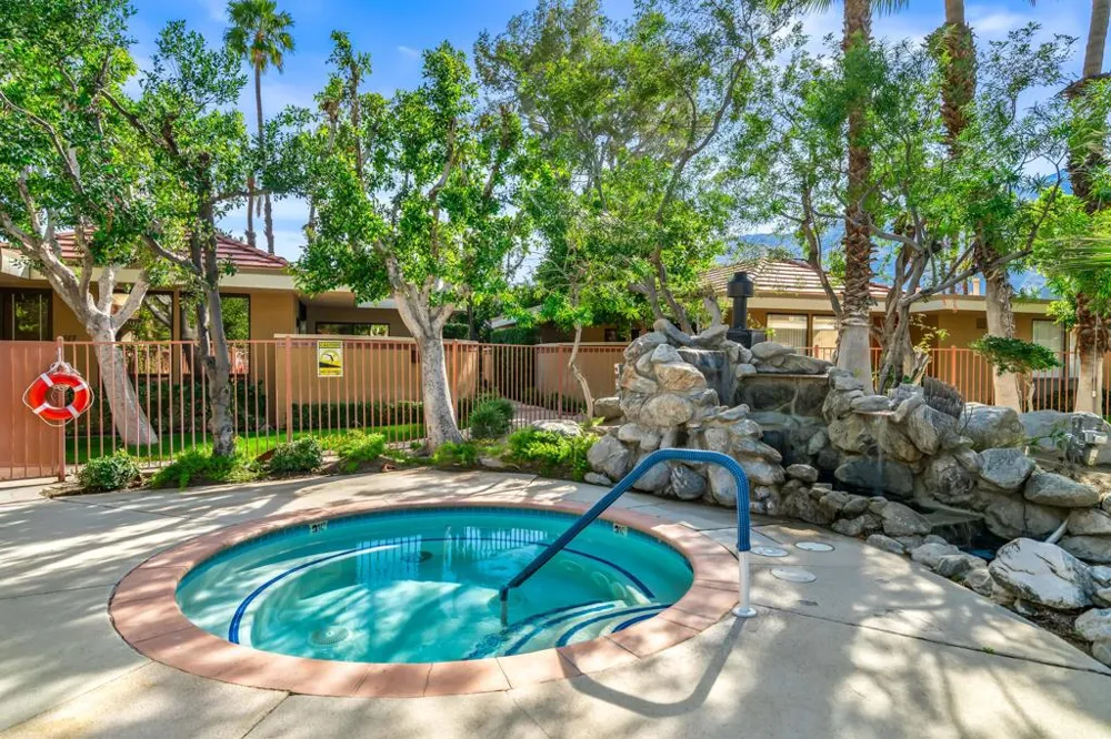 2501 Indian Canyon Drive #603 Palm Springs, CA 92262
