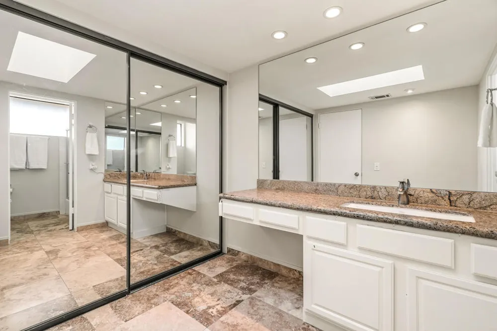 2501 Indian Canyon Drive #603 Palm Springs, CA 92262