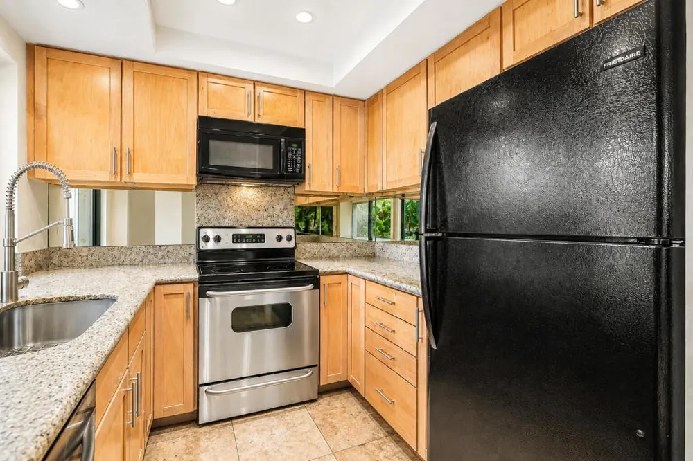 2501 Indian Canyon Drive #603 Palm Springs, CA 92262