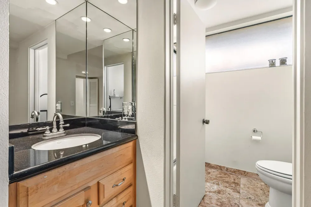 2501 Indian Canyon Drive #603 Palm Springs, CA 92262