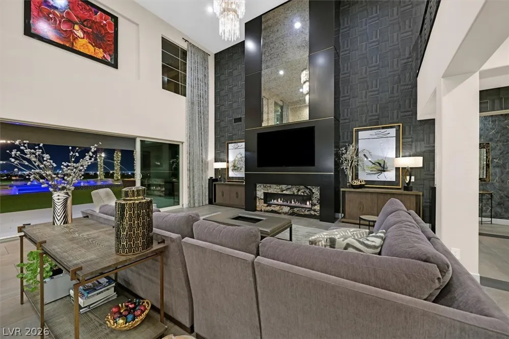 24 OLYMPIA RIDGE DRIVE Las Vegas, NV 89141