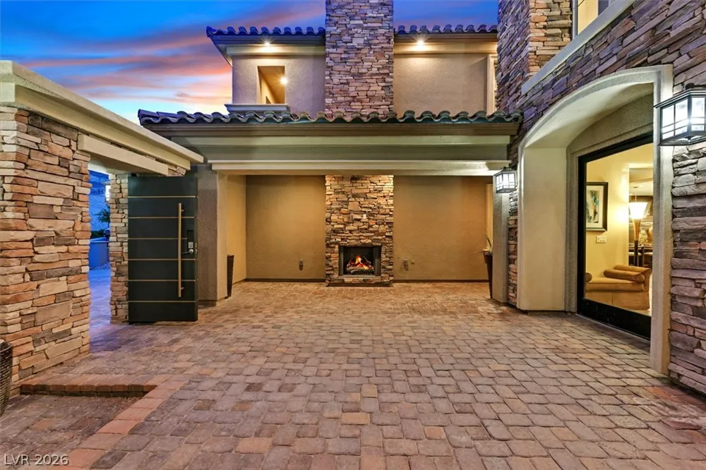 24 OLYMPIA RIDGE DRIVE Las Vegas, NV 89141