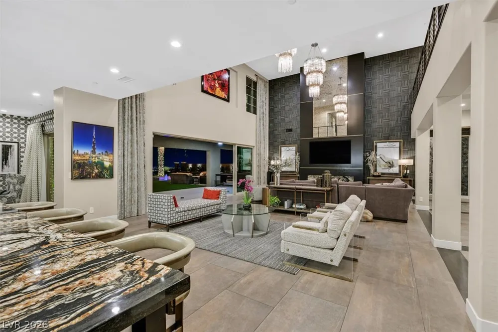 24 OLYMPIA RIDGE DRIVE Las Vegas, NV 89141