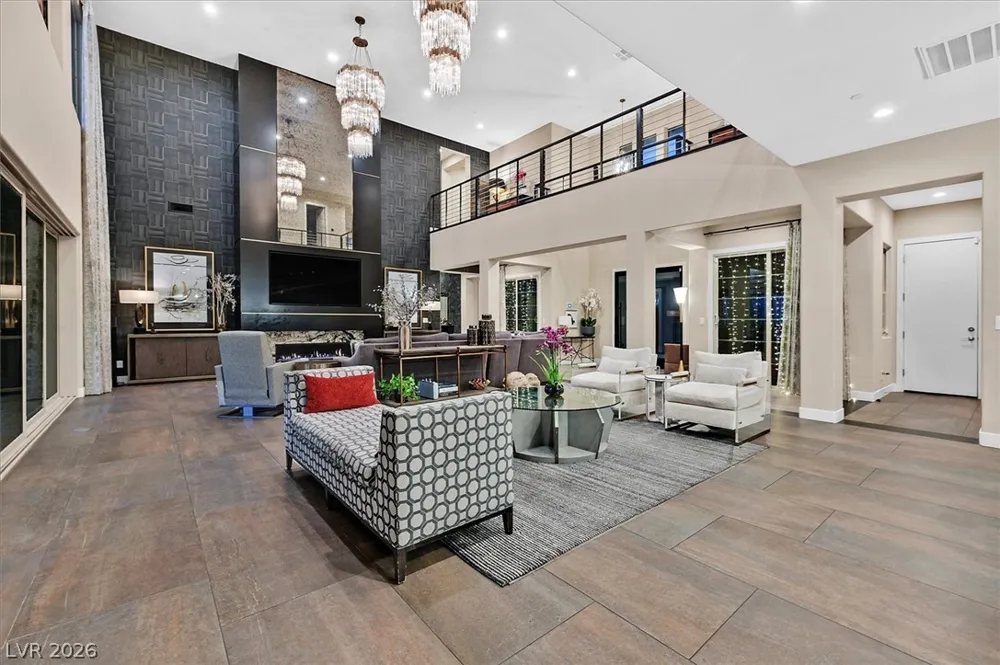24 OLYMPIA RIDGE DRIVE Las Vegas, NV 89141