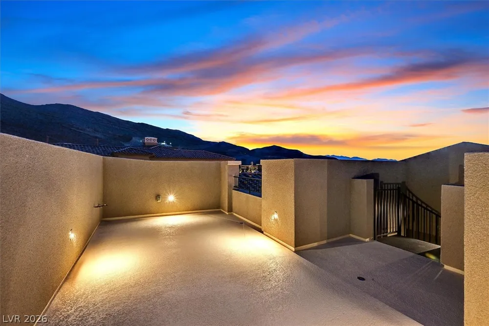 24 OLYMPIA RIDGE DRIVE Las Vegas, NV 89141