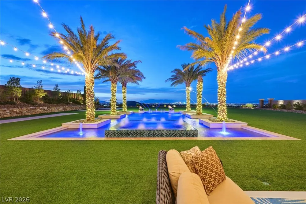 24 OLYMPIA RIDGE DRIVE Las Vegas, NV 89141