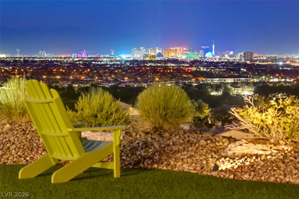 24 OLYMPIA RIDGE DRIVE Las Vegas, NV 89141