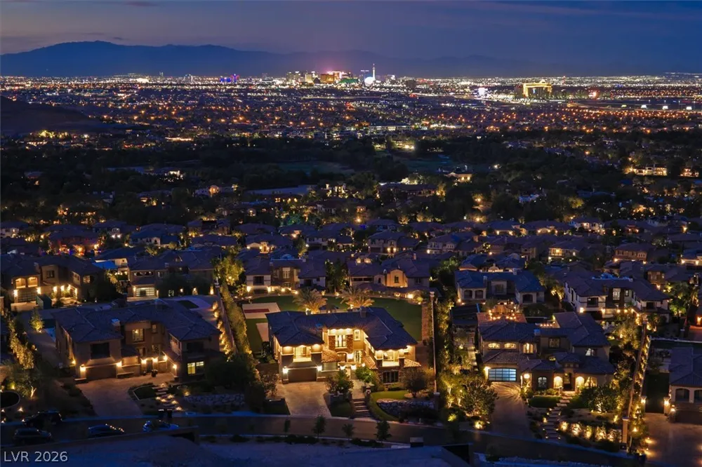 24 OLYMPIA RIDGE DRIVE Las Vegas, NV 89141