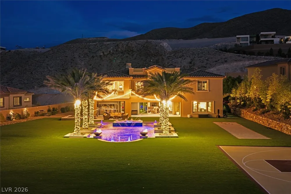 24 OLYMPIA RIDGE DRIVE Las Vegas, NV 89141
