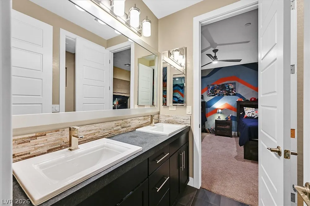 24 OLYMPIA RIDGE DRIVE Las Vegas, NV 89141
