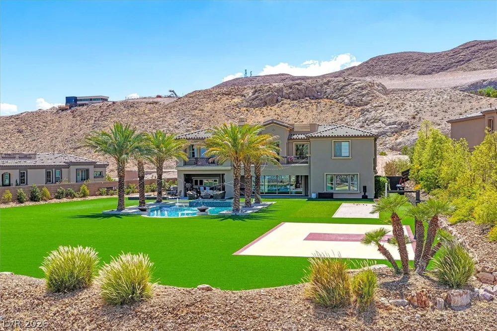 24 OLYMPIA RIDGE DRIVE Las Vegas, NV 89141