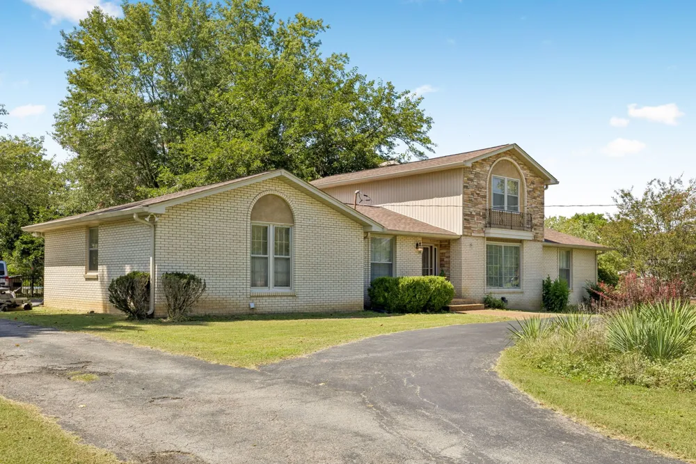 130 Glenn Hill Dr Hendersonville, TN 37075
