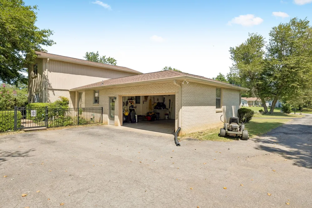 130 Glenn Hill Dr Hendersonville, TN 37075