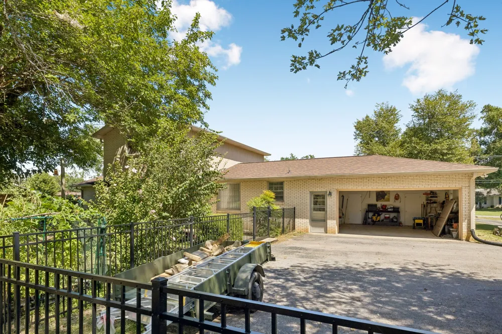 130 Glenn Hill Dr Hendersonville, TN 37075