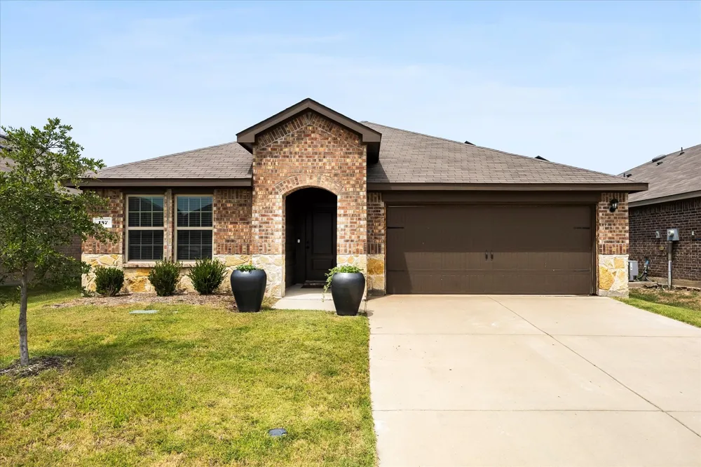 157 Silver Charm Lane Caddo Mills, TX 75135