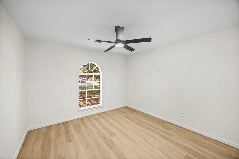 3115 Lake Breeze Lane Crosby, TX 77532