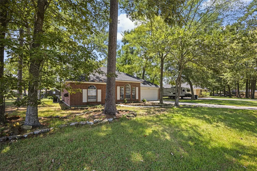 3115 Lake Breeze Lane Crosby, TX 77532