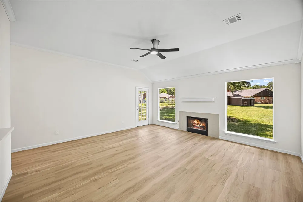 3115 Lake Breeze Lane Crosby, TX 77532