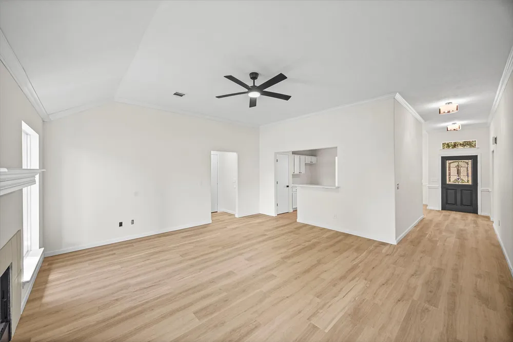 3115 Lake Breeze Lane Crosby, TX 77532