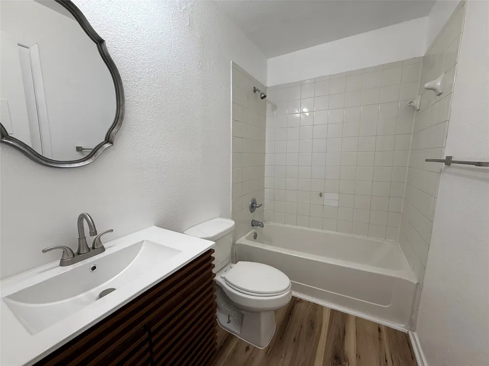 1009 Alex Street #A Lockhart, TX 78644