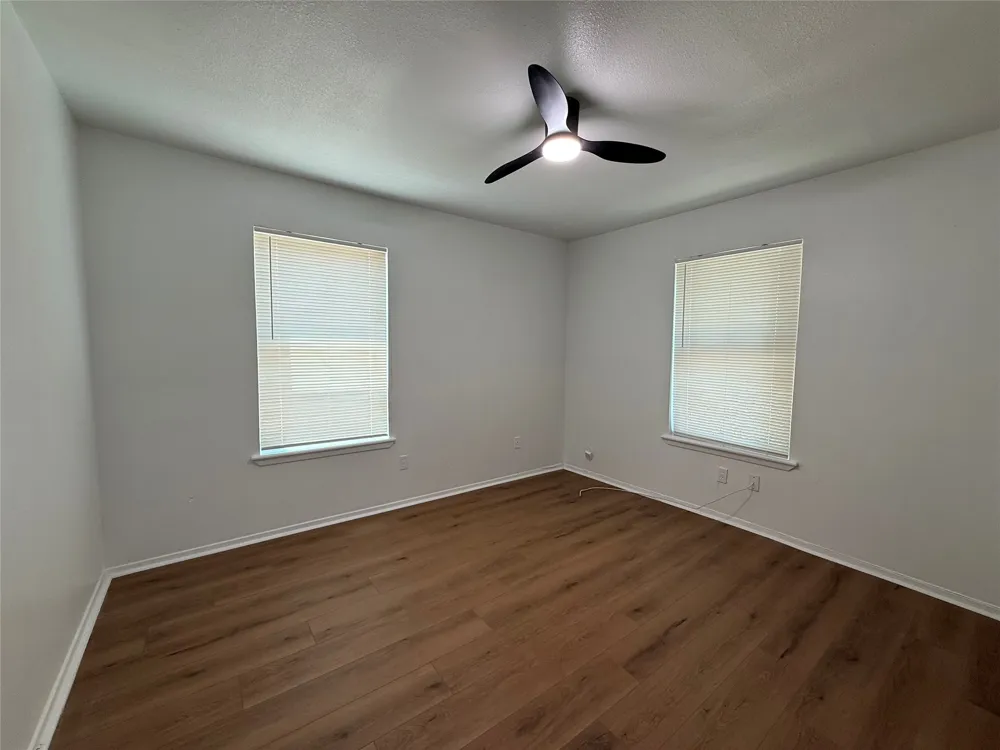 1009 Alex Street #B Lockhart, TX 78644