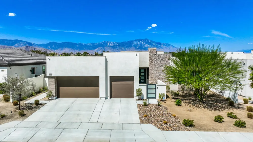 49889 Crescent Passage Palm Desert, CA 92211