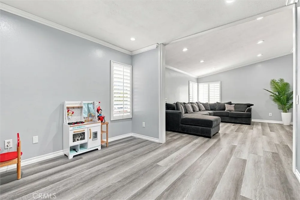 1554 S Cypress Ontario, CA 91762