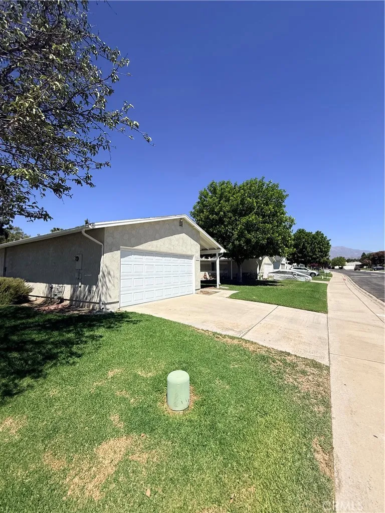 1076 Occidental Circle Redlands, CA 92374